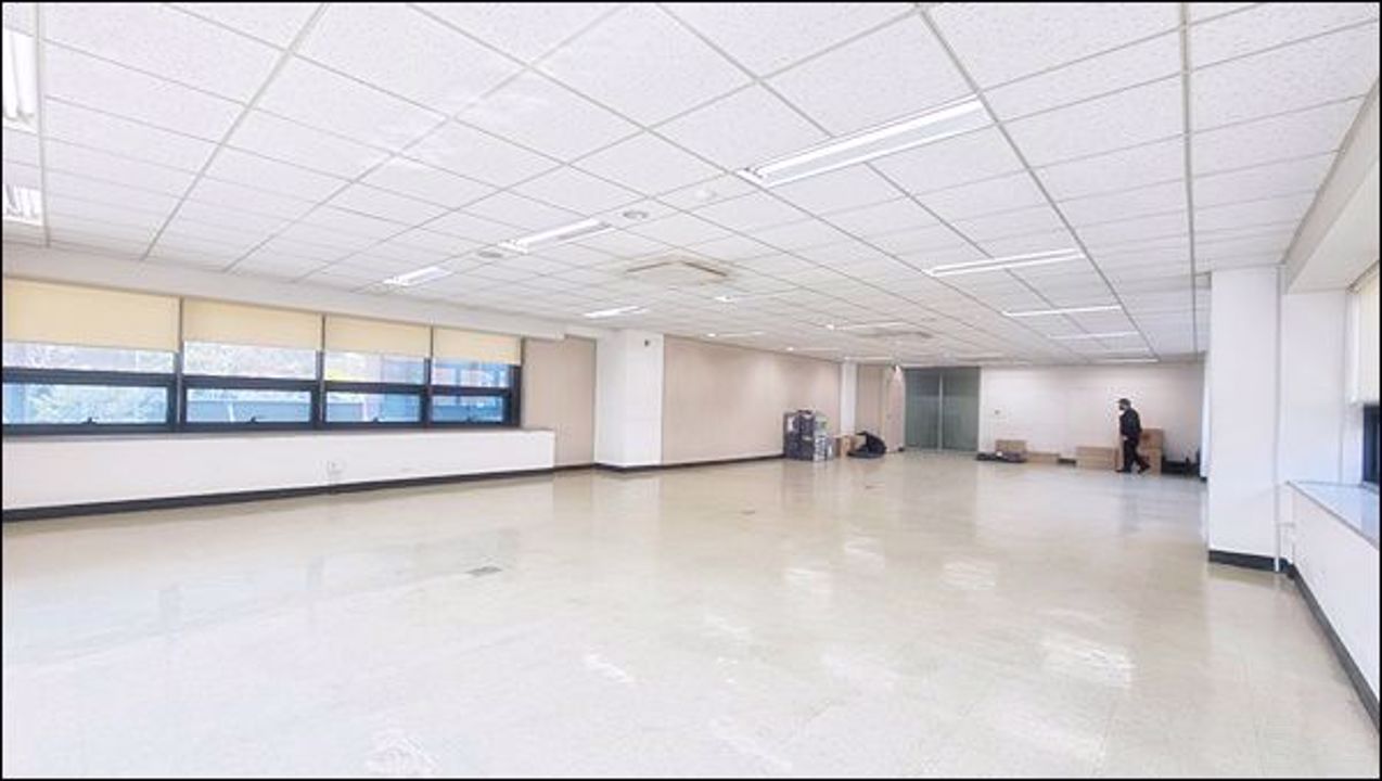 ▣7호선 이수역 533M / 대로변 정말 깔끔한 사무실 임대▣ 매물의 5번째 사진