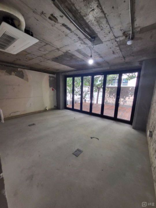 강남구 대치동  리모델링한 2층 사무실 매물의 2번째 사진