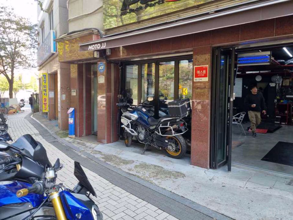 관악구 신림동  위치 좋은  1층 상가 임대 매물의 15번째 사진