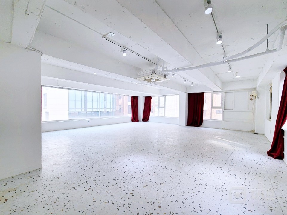 초역세권, 엘베 有, 화이트톤 인테리어, 내부화장실 매물의 2번째 사진