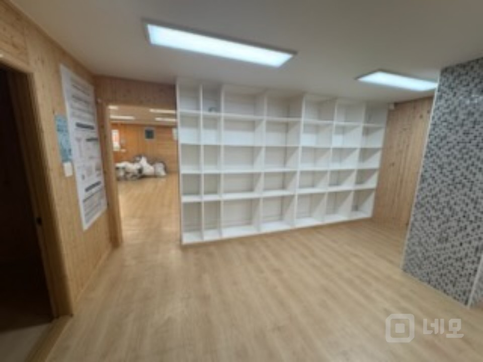 역세권내부남여화장실분리시스템에어컨2대옵션내부편백나무인테리어법인및쇼핑몰추천 매물의 3번째 사진