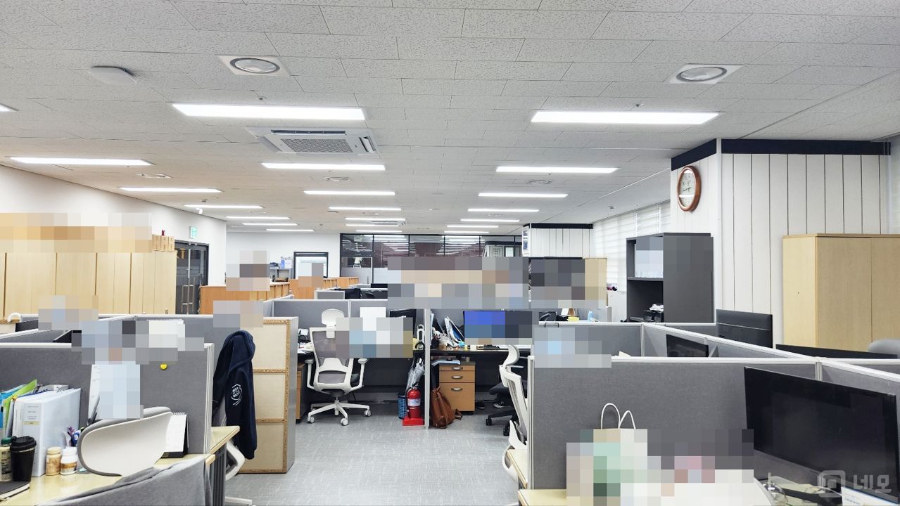 ★전속매물★저층형 엘리베이터 별도 사용가능한 인테리어 최상 사무실 매물의 7번째 사진