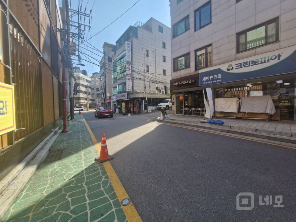 ☕ 반포동 감성 카페 창업 기회! 권리양도 (가시성 우수한 코너 상가) 매물의 11번째 사진