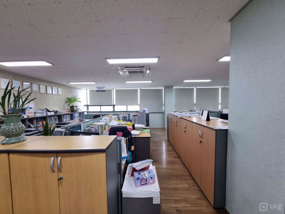 사거리 대로변 코너에 취한 대림동 공실 사무실 매물의 3번째 사진