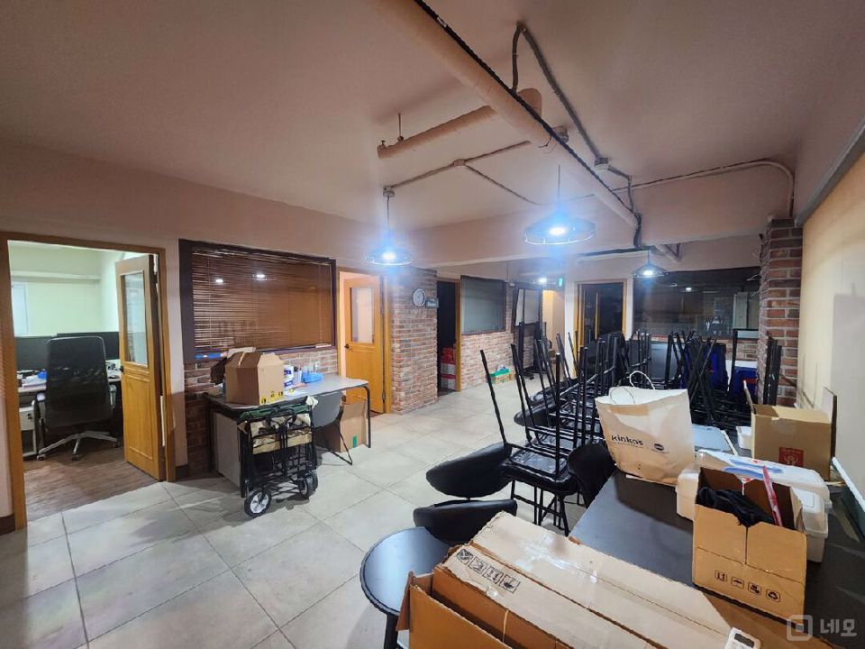 우장산역 도보2분거리 64평 사무실(룸7개) 매물의 1번째 사진