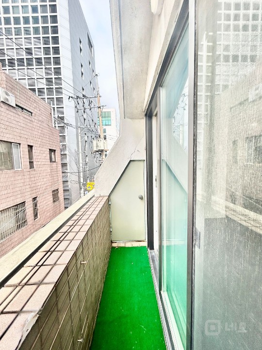 실 12평, 3층, 베란다 2개, 주차 가능, 약수역 도보 2분거리 매물의 16번째 사진