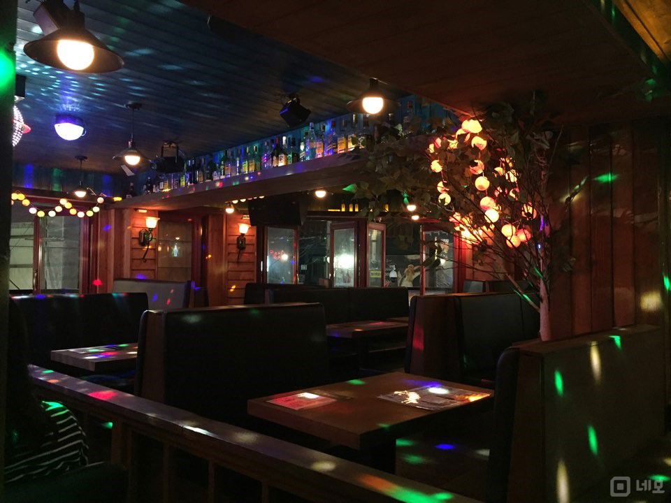 사당동 이수역 역세권, 단골 고객 많아 매출 좋은 바 매물의 1번째 사진