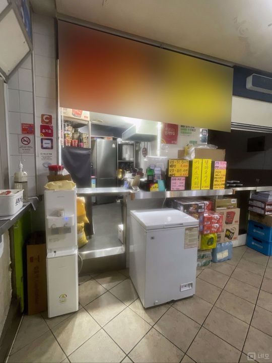 교대역 초역세권, 대로변에 위치한 가시성 좋은 지하1층 상가 매물의 3번째 사진