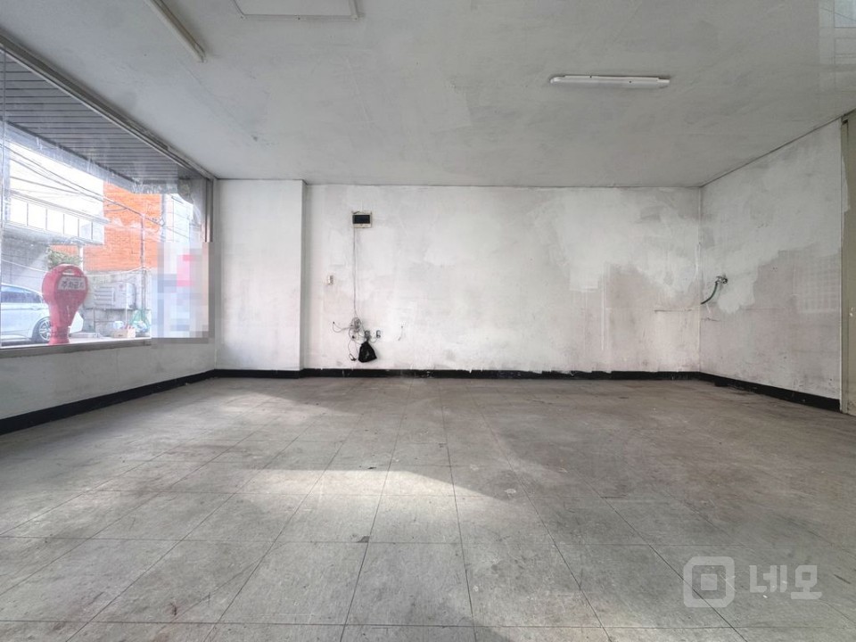 역삼초교 사거리 인근에 위치한 가성비좋은 무권리! 1층상가매물! 매물의 3번째 사진