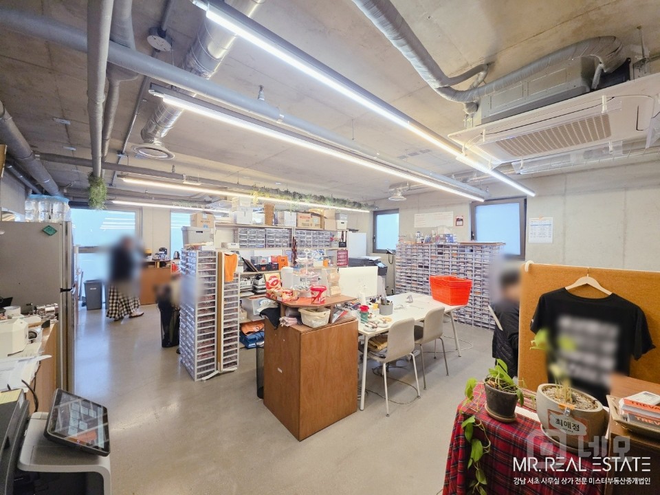 강남역.유동인구多.인테리어有.고층뷰.마케팅.광고.학원추천 매물의 4번째 사진