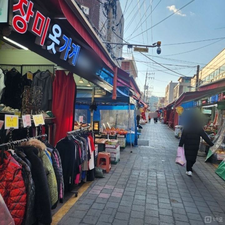 시장 내 유동인구 많은 중화동 공연복판매점 매물의 5번째 사진