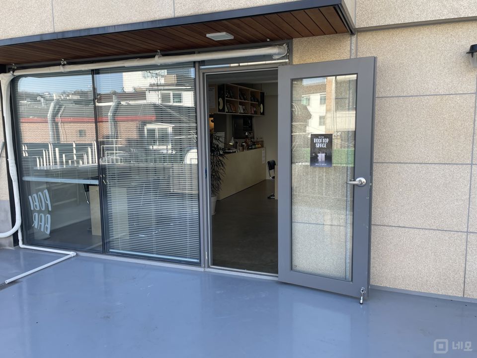 시설집기포함, 최상급 인테리어 완비된 서교동 루프탑바 매물의 10번째 사진