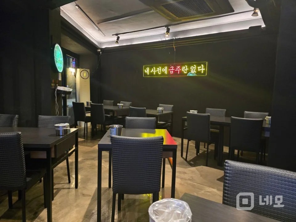 암사역2분거리암사시장바로앞인테리어깔끔새냉장고및4개화구붙박이장새테이블의자 매물의 2번째 사진