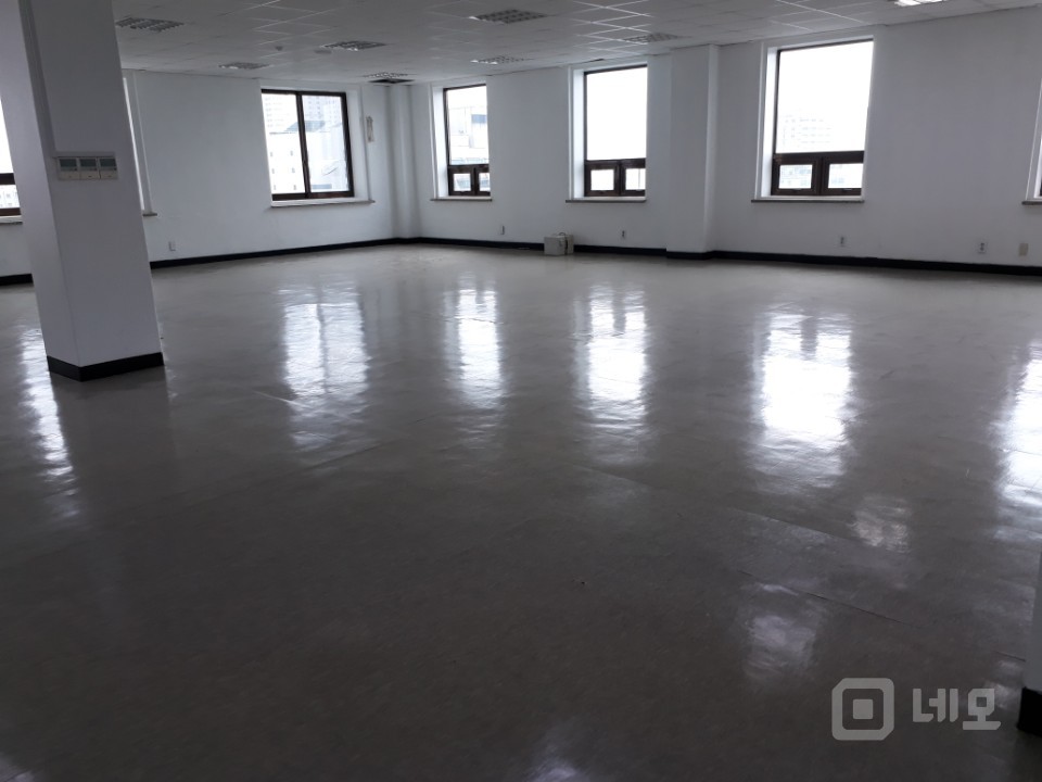 영등포시장역 대로변 넓은 사무실 매물의 3번째 사진