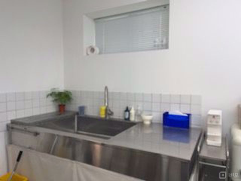 깨끗한 시설, 인테리어 완비된 망원동 도예 공방 매물의 3번째 사진