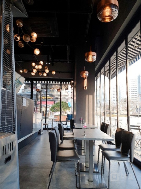 위례신도시 중앙광장에 접한 최고 입지의 코너상가 매물의 2번째 사진