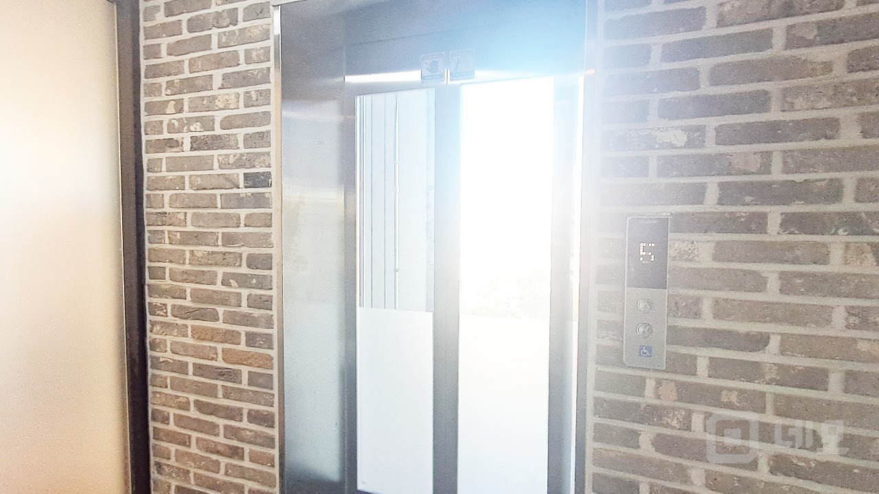 🏢 [서교동 신식 오피스] 깔끔한 3층 사무실 임대✨ 매물의 5번째 사진