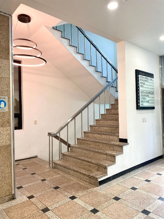 상계동 8층 전층 임대! 상계백병원 앞 역세권 대로변 상가 매물의 4번째 사진