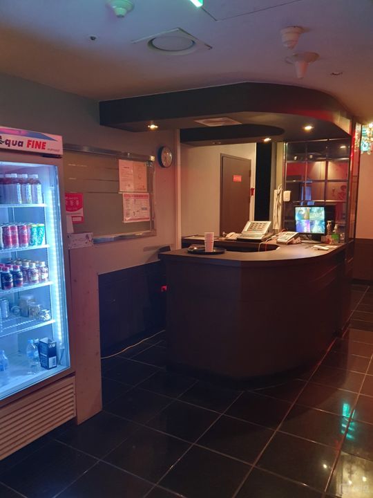 역삼동 먹자골목 지하층 중형평수 노래방 매물의 4번째 사진