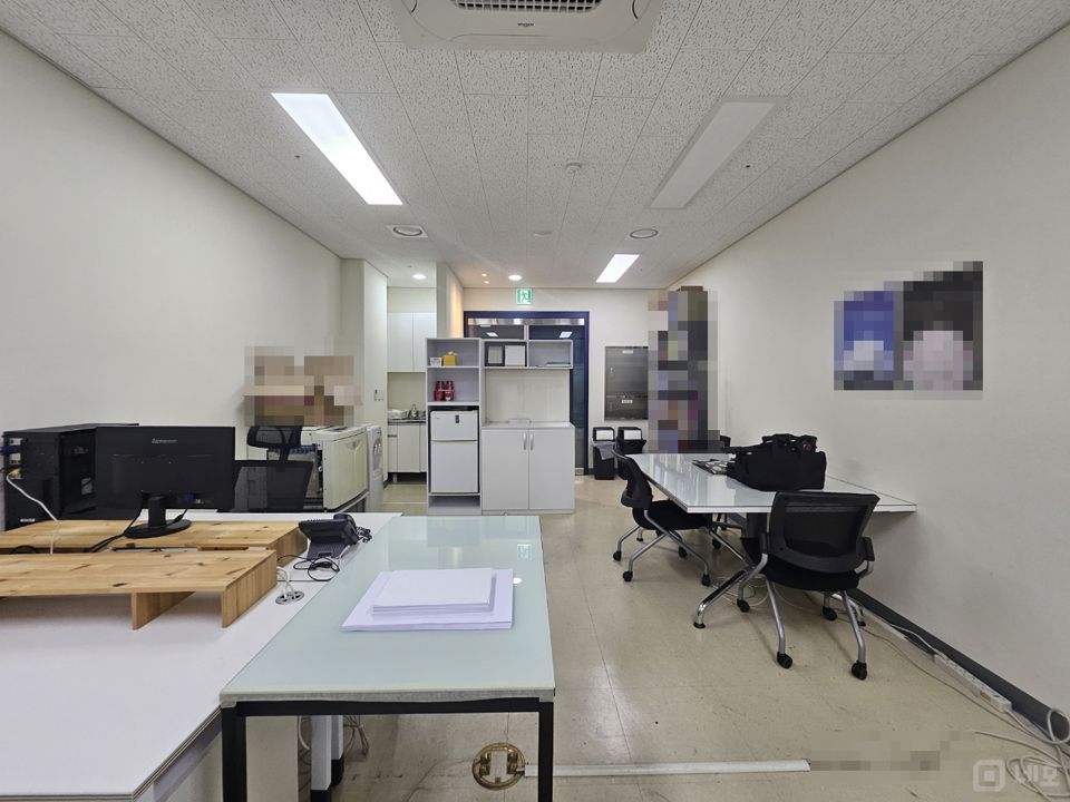 가산역 사무실 실13.5평 소형룸2개 싱크대 입주협의  매물의 7번째 사진