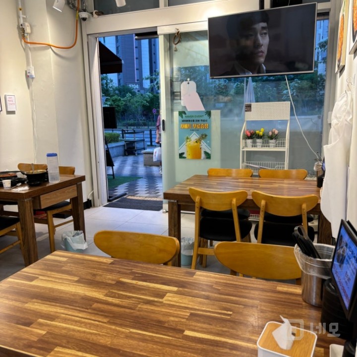 초롱꽃마을 초입 매장 매도합니다 매물의 3번째 사진