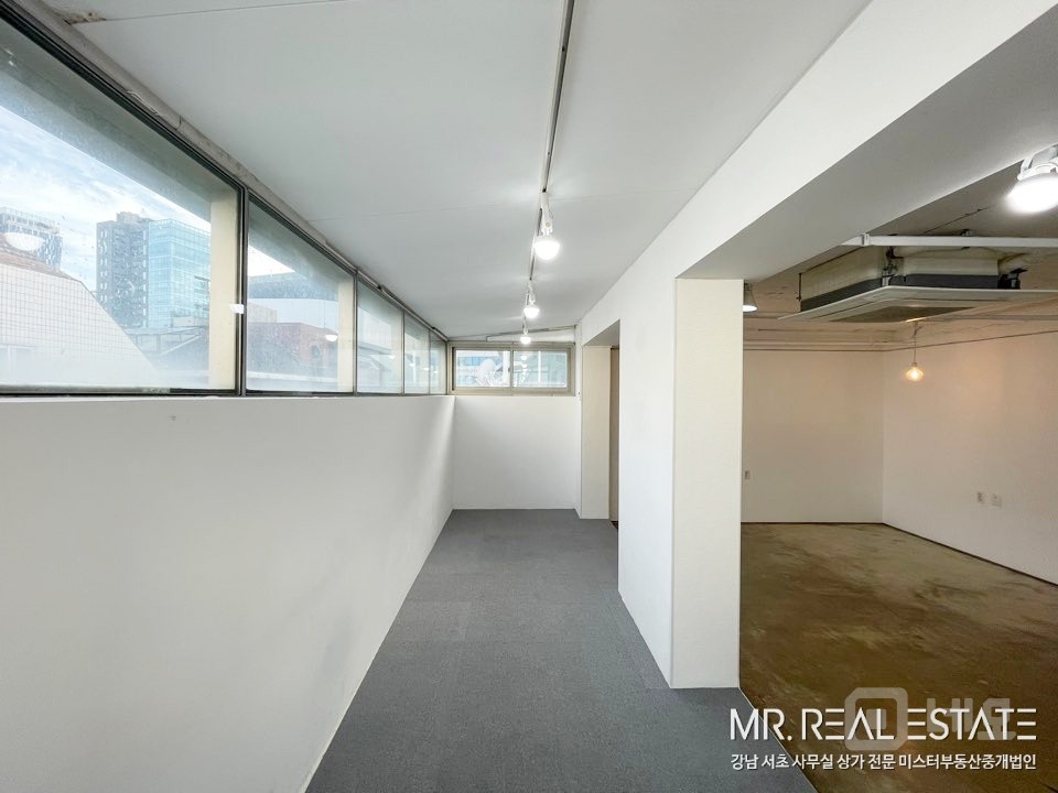 사진有.신사역8번인근.인테리어ACE.소형사무실 매물의 5번째 사진