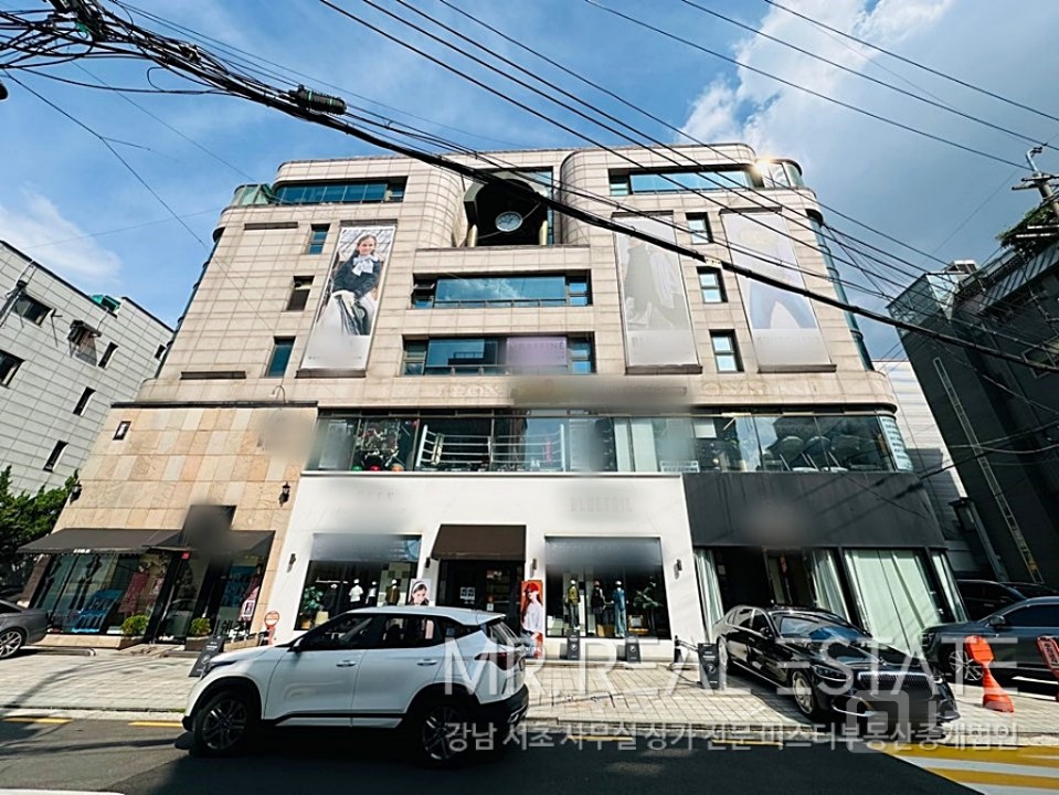 직사각형구조, 화이트톤 인테리어, 무료주차1대, 엘리베이터 유 매물의 7번째 사진