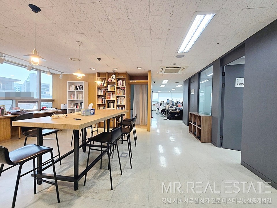 역삼역5분.룸7.뷰대박.아이티업체강추.인테리어ACE.가성비甲 매물의 2번째 사진