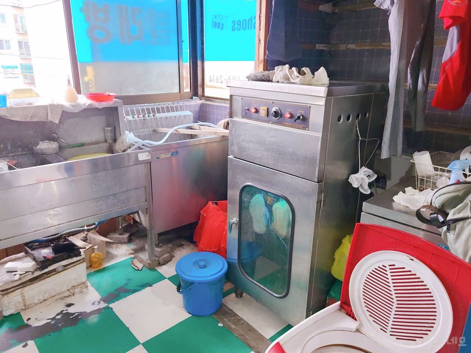 신월동 20년 전통의 운동화빨래방 매물의 5번째 사진