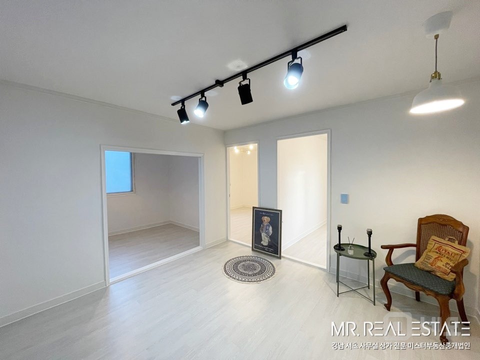 논현초옆.인테리어ACE.사무실.상가.모두환영 매물의 1번째 사진