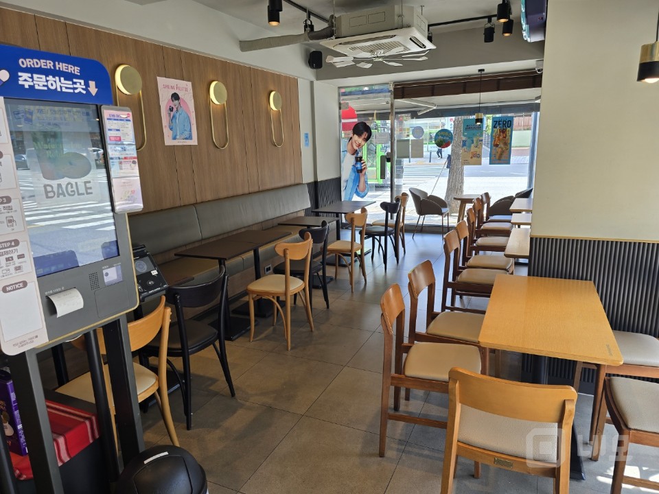 [양도]커피 은평구청점[코너 상권 ‘좋은 자리’ + 합리적 권리금] 매물의 2번째 사진