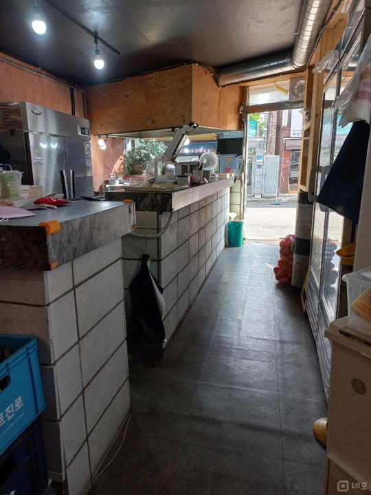 매탄동 주택가 상권의 바베큐 치킨 전문점 매물의 1번째 사진