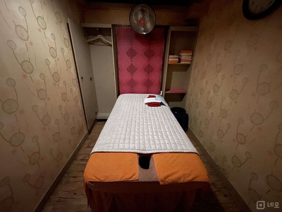 관수동 번화가에 위치한 마사지샵 매물의 2번째 사진