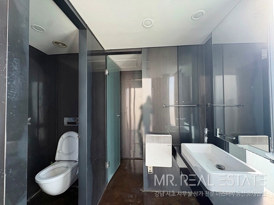 신사동 도산대로이면 무료2대 내외관세련된 건물 매물의 8번째 사진