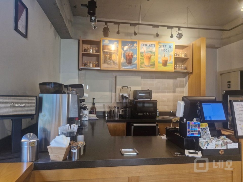 ☕ 반포동 감성 카페 창업 기회! 권리양도 (가시성 우수한 코너 상가) 매물의 7번째 사진