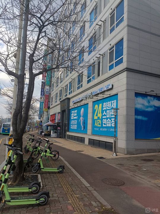 대로변, 강남대 입구 교차로 인근에 위치한 초역세권 5층 구갈동 마사지 매물의 5번째 사진