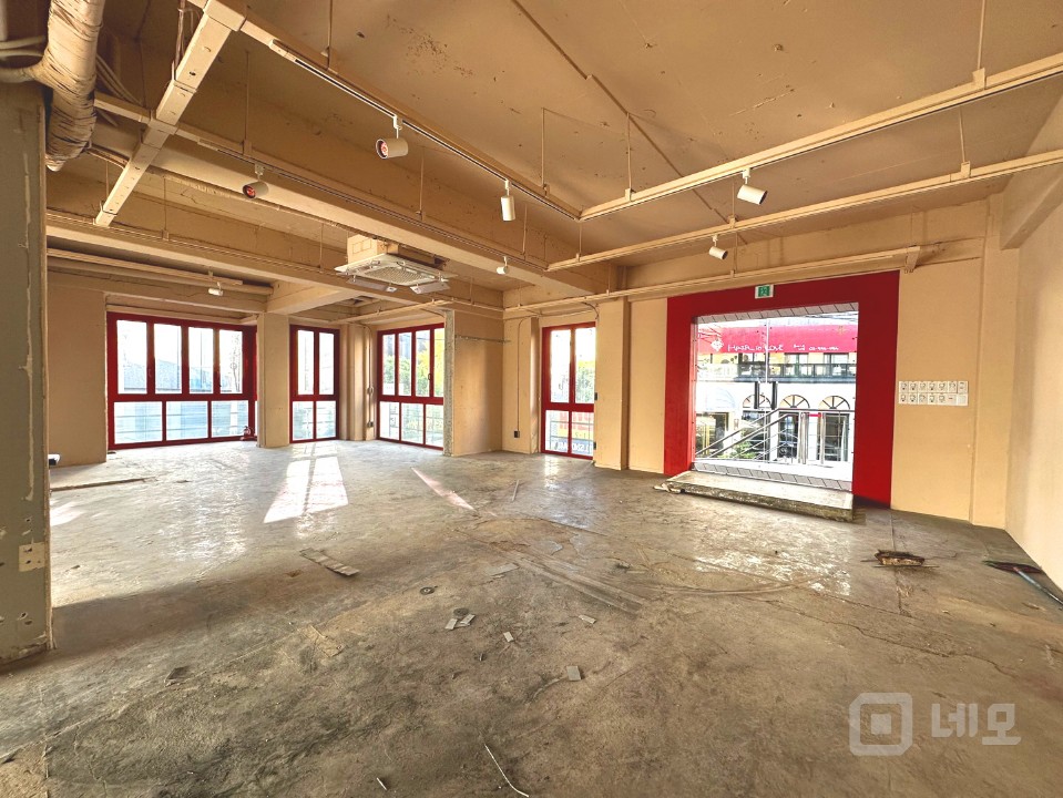 🧡청담동 도산대로 이면 무권리 1층 상가 단독출입구⭕🧡 매물의 1번째 사진