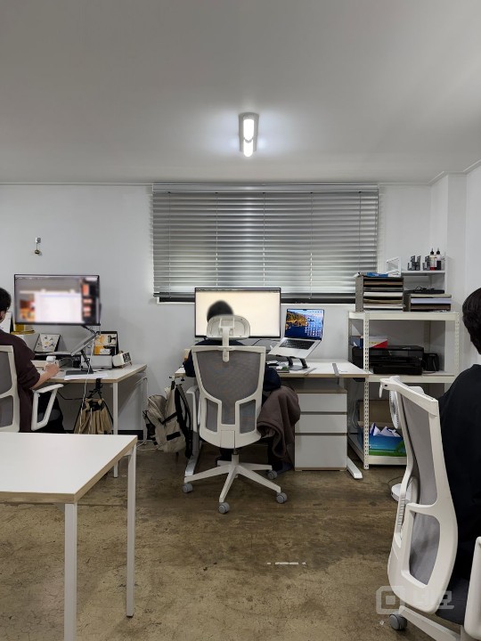 연트럴파크 인근 조용한 입지 환경 세련된 신축 외관  매물의 3번째 사진