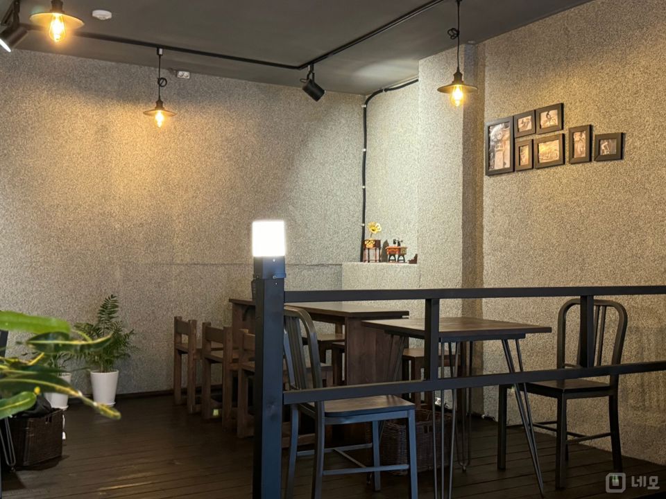 깔끔한 인테리어 완비된 공릉동 1층 베이커리 카페 매물의 4번째 사진