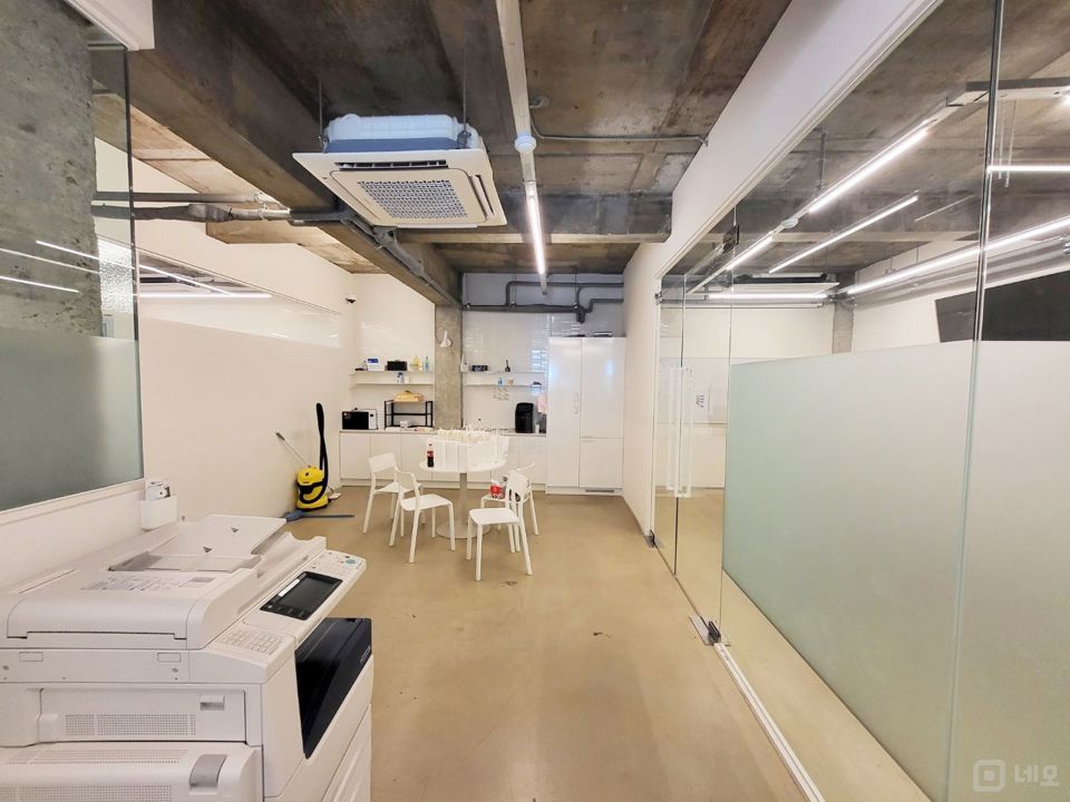 역삼역 가까운 대로변 특급 인테리어 디자인 사무실 인테리어 ACE  매물의 4번째 사진