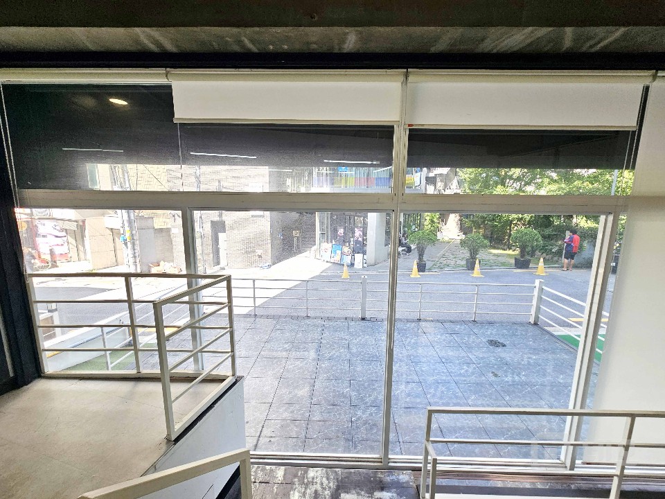 I세븐I 합정역2분 1층상가 내부계단 지하복층 무권리 매물의 6번째 사진