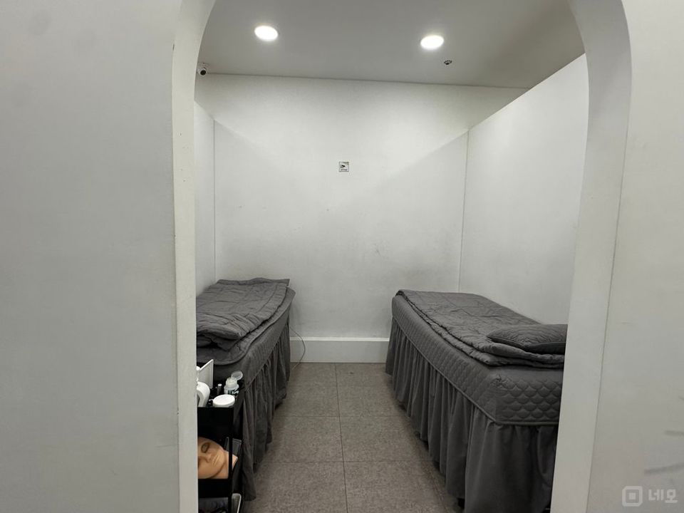 고잔동 번화가에 위치한 뷰티샵 임대 매물의 4번째 사진