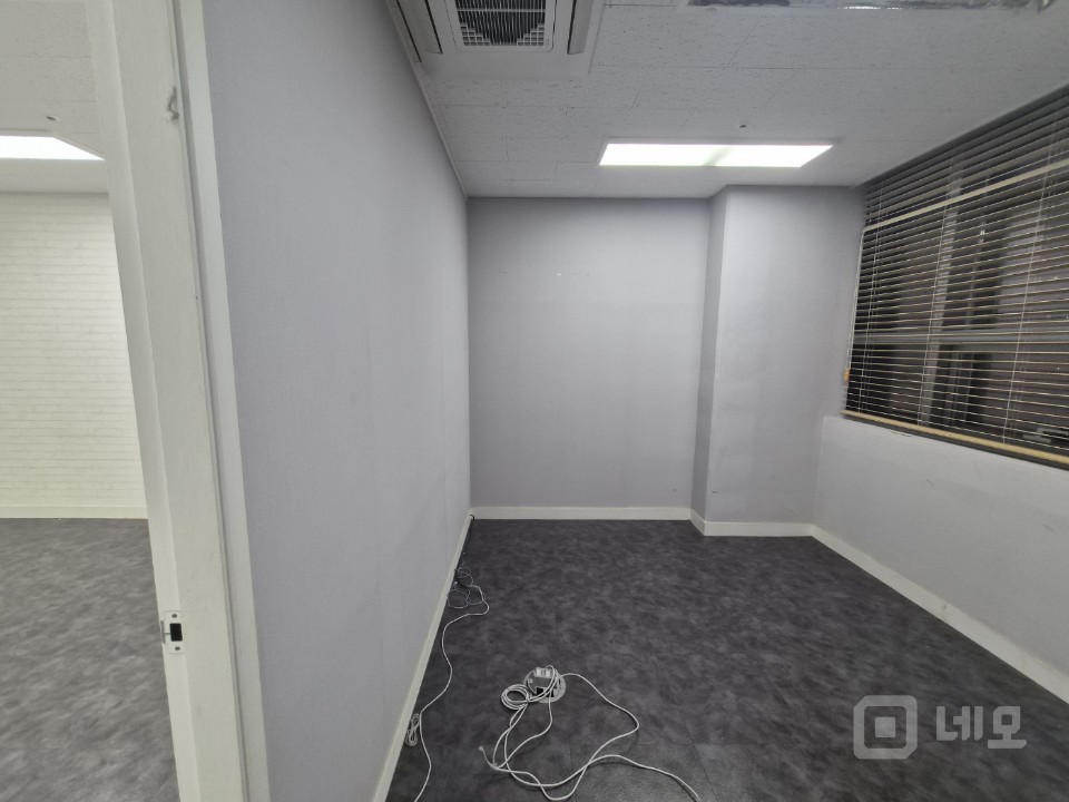 🏢강력추천 몸만 오면 되는 인테리어 완성된 완전 좋은 사무실 🏢 매물의 3번째 사진