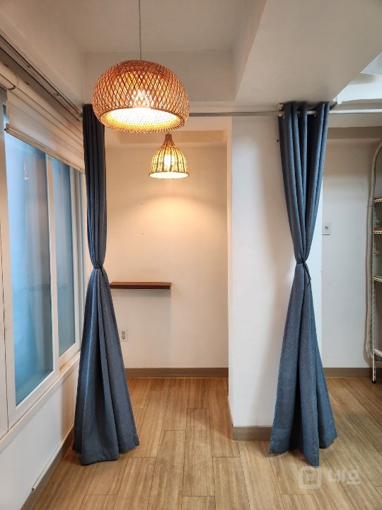 연남동 감성 거리 속 소형 오피스 공간 L 매물의 3번째 사진