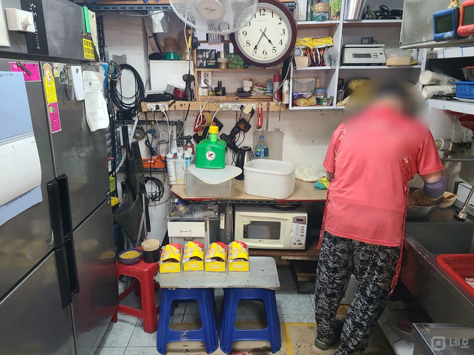 봉천동 상권 확실하게 잡혀있는 치킨 전문점 매물의 1번째 사진