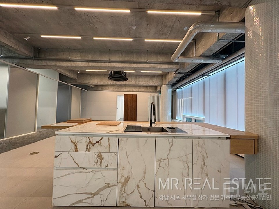 대형ACE 무료3대 방문주차가능 인테리어최상 매물의 4번째 사진