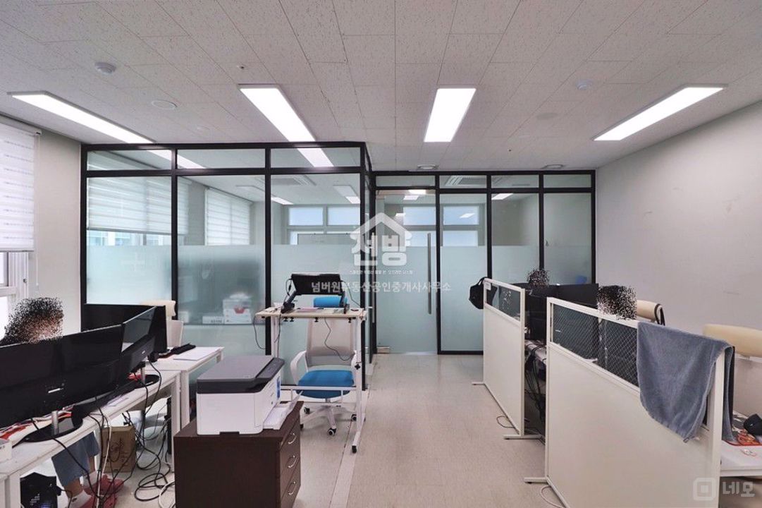 마곡역 룸 인테리어 되어있는 중형 사무실 매물 매물의 9번째 사진