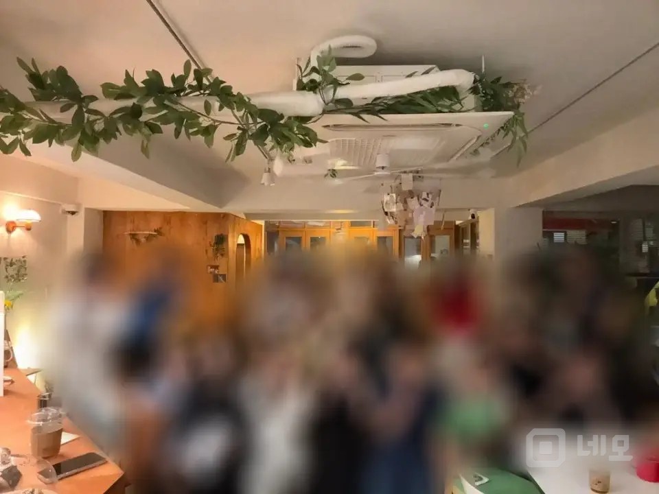 혜화역에서 유일한 북카페 매물의 1번째 사진