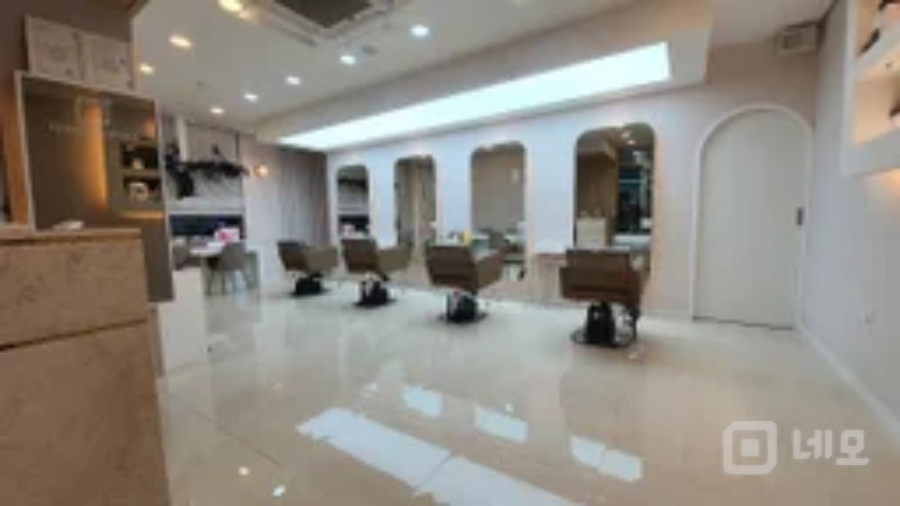 미사역 신한은행 3층 깔끔한 상가 임대 매물의 2번째 사진