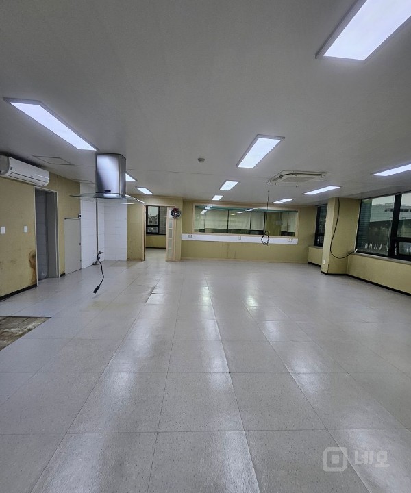 양재시민의숲역 초역세권 전망있는 사무실 매물의 4번째 사진